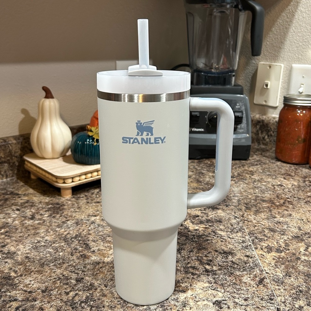 STANLEY 40oz Quencher - Fog